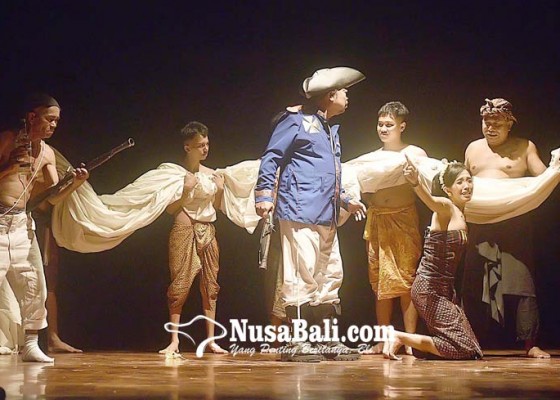 Nusabali.com - teater-selem-putih-pesankan-jaga-nkri