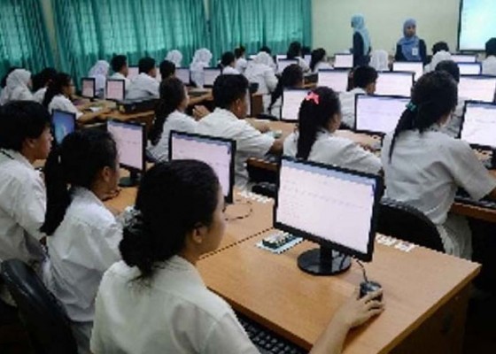 Nusabali.com - 40-pelajar-dilatih-kuasai-program-komputer