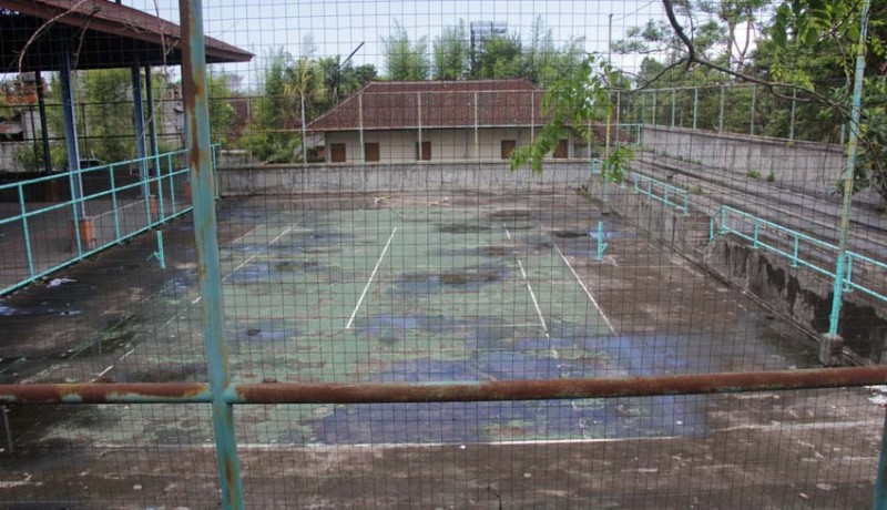 www.nusabali.com-lapangan-tenis-di-gor-segera-diperbaiki