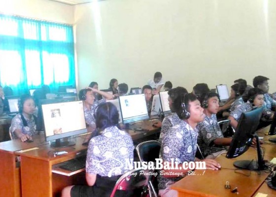 Nusabali.com - siswa-dan-guru-simulasi-unbk