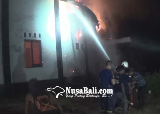 Nusabali.com - belum-rampung-dibangun-vila-di-pancardawa-terbakar