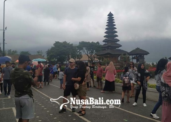 Nusabali.com - kunjungan-wisatawan-ke-danau-beratan-membeludak