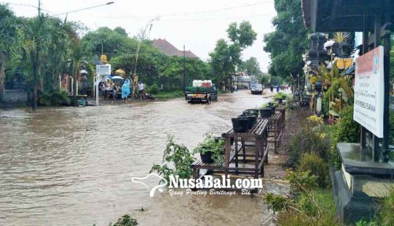 www.nusabali.com-banjir-jalur-singaraja-gilimanuk-lumpuh-2-jam
