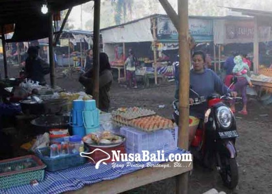 Nusabali.com - warga-luar-desa-dilarang-ke-pasar-desa-selat