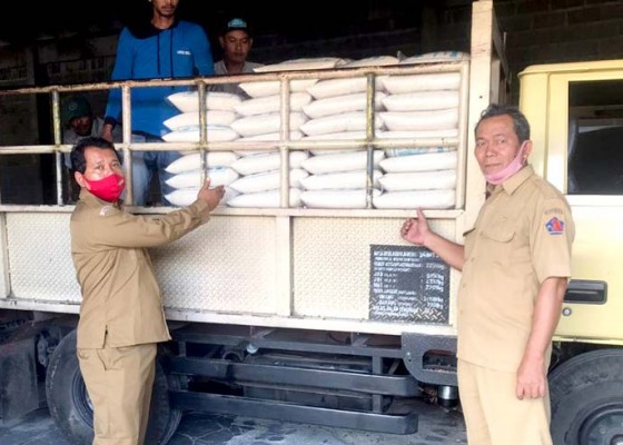 Nusabali.com - 10-ton-beras-mulai-dikirimkan-ke-desa-bondalem