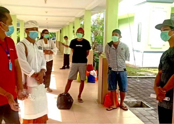 Nusabali.com - rsud-negara-pulangkan-3-pasien-covid-19-sembuh