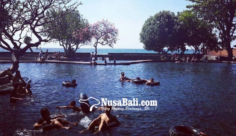 www.nusabali.com-wisatawan-domestik-mulai-padati-air-sanih