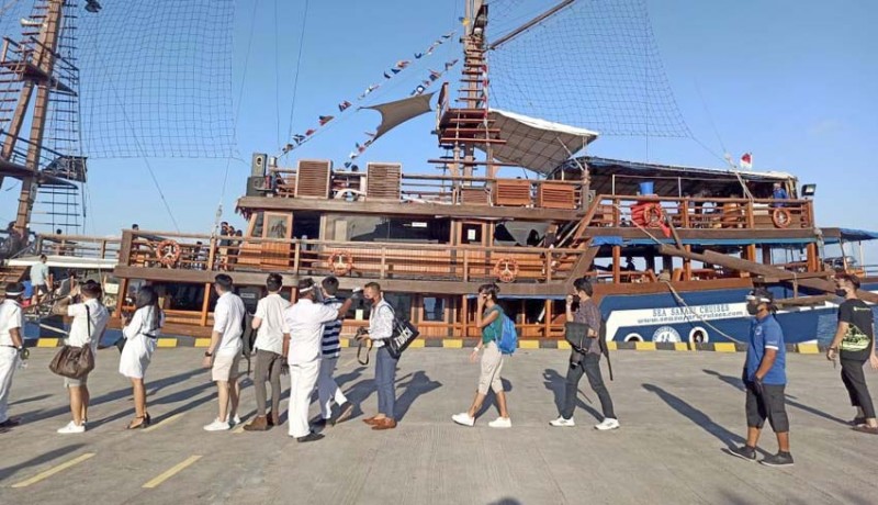 www.nusabali.com-pulihkan-pariwisata-bali-pirate-dinner-cruise-sea-safari-kembali-beroperasi