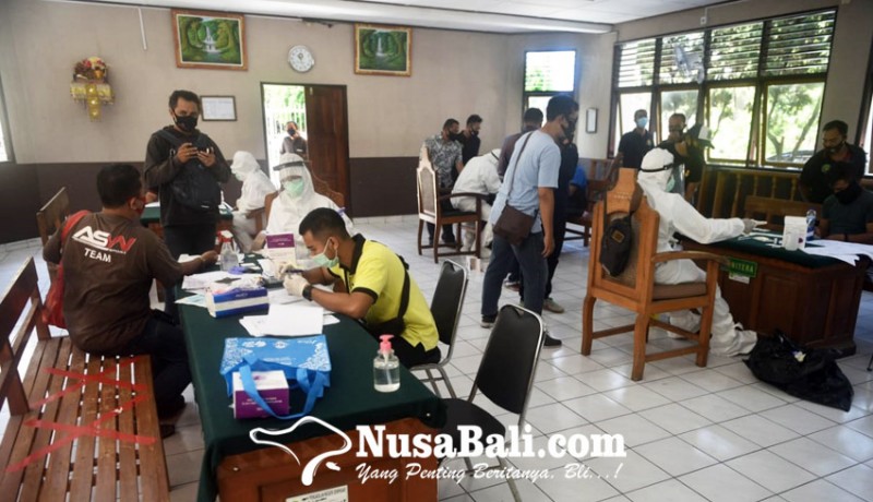 www.nusabali.com-184-orang-jalani-rapid-test-di-pn-denpasar-hasilnya-10-orang-reaktif