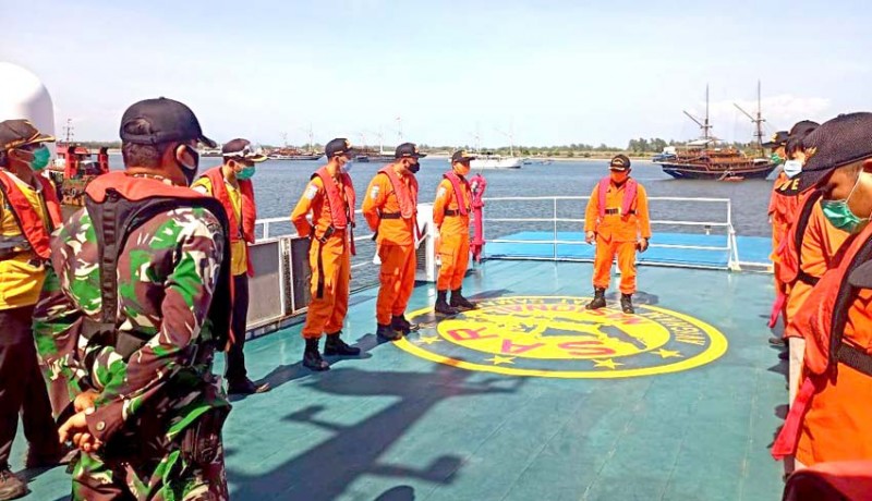 www.nusabali.com-mual-dan-muntah-kapten-kapal-berbendera-liberia-dievakuasi-tim-sar