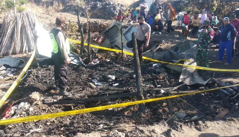 www.nusabali.com-pondok-terbakar-satu-keluarga-mengungsi