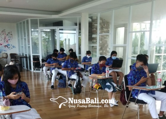 Nusabali.com - siswa-dapatkan-akses-wifi-gratis-di-kembali-hub