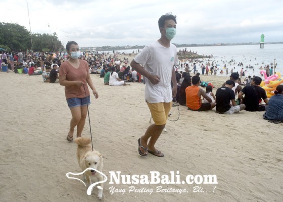Nusabali.com - akhir-libur-panjang-pantai-di-denpasar-ramai-pengunjung