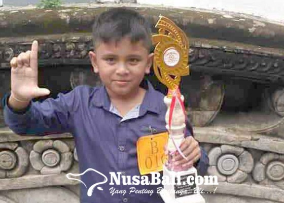 Nusabali.com - siswa-sdn-1-karangasem-juara-menulis-puisi-se-bali