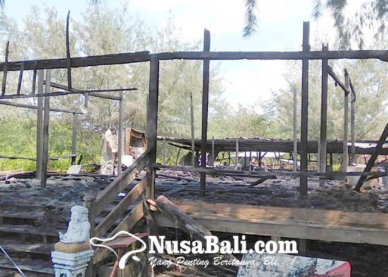 Nusabali.com - terbakar-tengah-malam-restoran-tepi-pantai-ludes