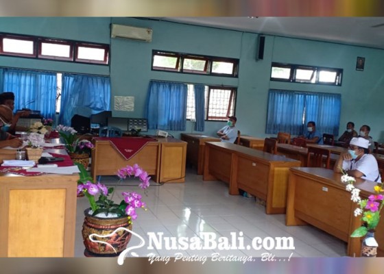 Nusabali.com - ortu-siswa-baru-dosman-pakrimik