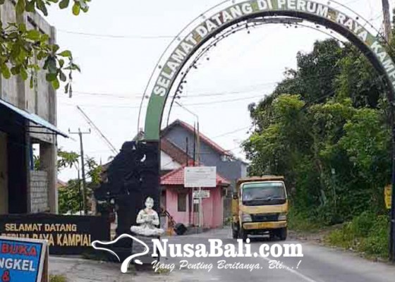 Nusabali.com - terpaksa-pulang-kampung-minta-beras