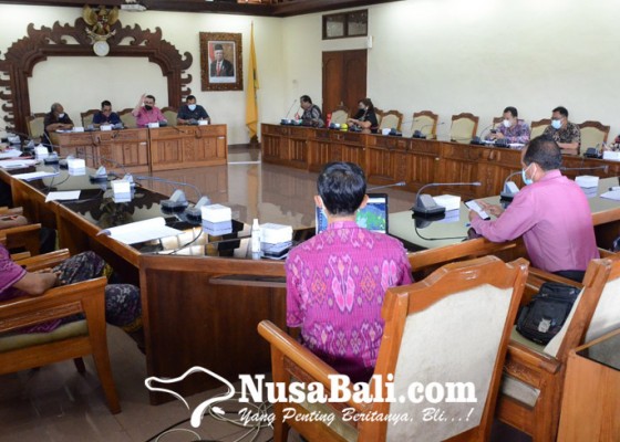Nusabali.com - komisi-iii-rekomendasikan-normalisasi-aliran-air-untuk-desa-les-dan-desa-penuktukan