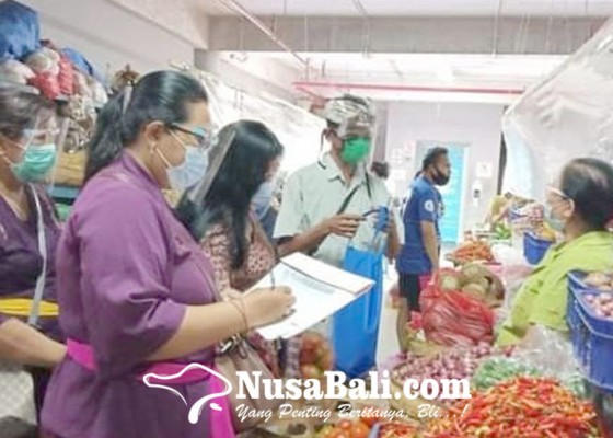 Nusabali.com - tim-monev-disperindag-denpasar-pantau-harga-bahan-pokok-di-4-pasar