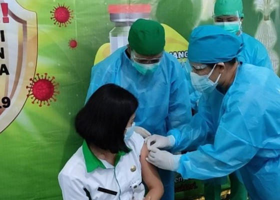 Nusabali.com - 125-persen-nakes-di-klungkung-belum-dapat-vaksin