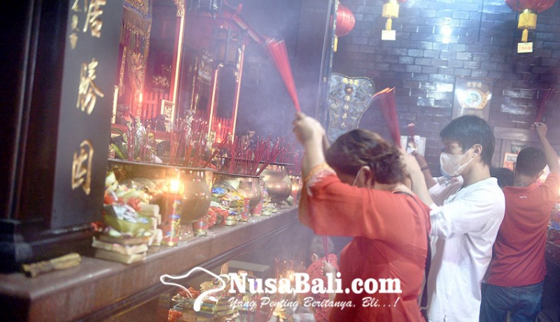 www.nusabali.com-perayaan-imlek-di-vihara-dharmayana-kuta-terapkan-prokes-ketat