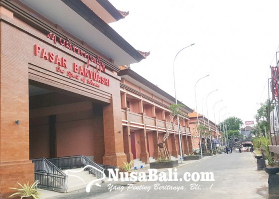 Nusabali.com - dewan-desak-relokasi-pedagang-pasar-banyuasri