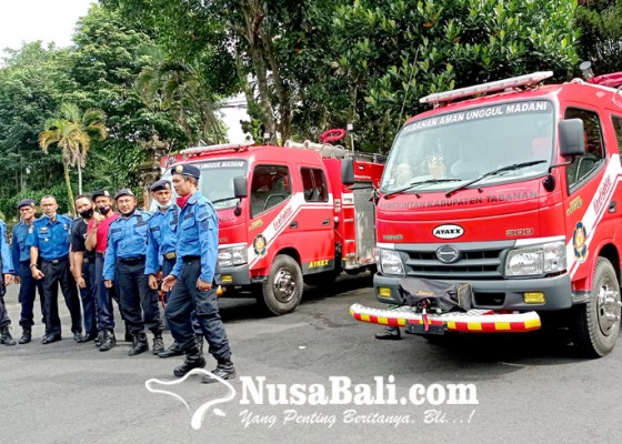 Nusabali.com - dimohon-puluhan-tahun-akhirnya-damkar-tabanan-punya-2-mobil-baru