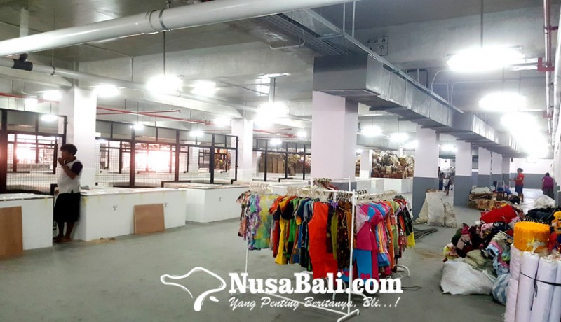 www.nusabali.com-pedagang-pasar-banyuasri-mulai-relokasi