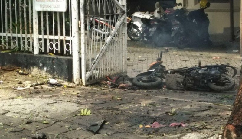 www.nusabali.com-makassar-bombing-kills-one-person