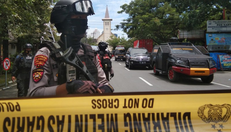 www.nusabali.com-police-suspects-two-suicide-bombers-in-makassar-explosion