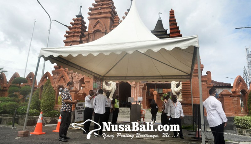 www.nusabali.com-semua-gereja-di-bali-dijaga-polisi