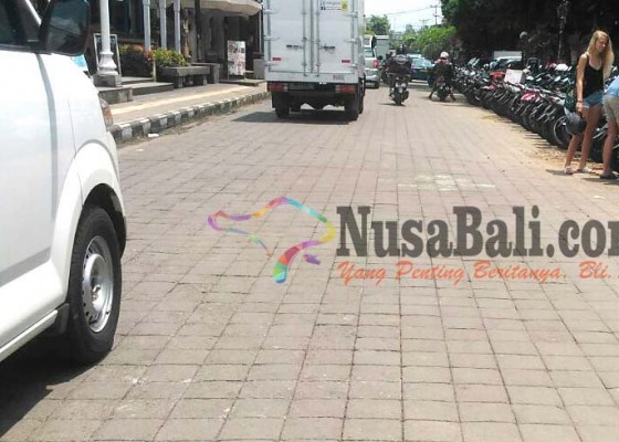 Nusabali.com - dua-jalur-solusi-kemacetan-di-ubud