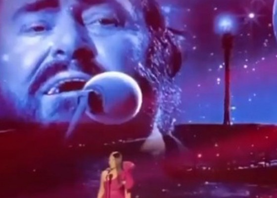 Nusabali.com - anggun-terima-penghargaan-musik-rusia-berkat-duet-bersama-pavarotti