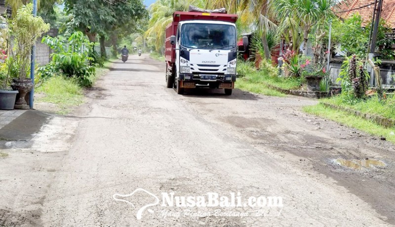 www.nusabali.com-jalan-raya-rusak-benyah-latig