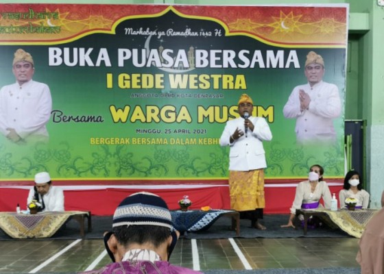 Nusabali.com - rawat-kebhinekaan-igw-gelar-buka-puasa-bersama-warga-muslim-denpasar