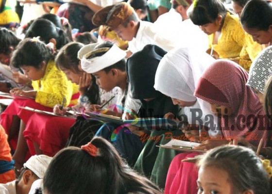Nusabali.com - ribuan-siswa-sd-beradu-nyastra-bali
