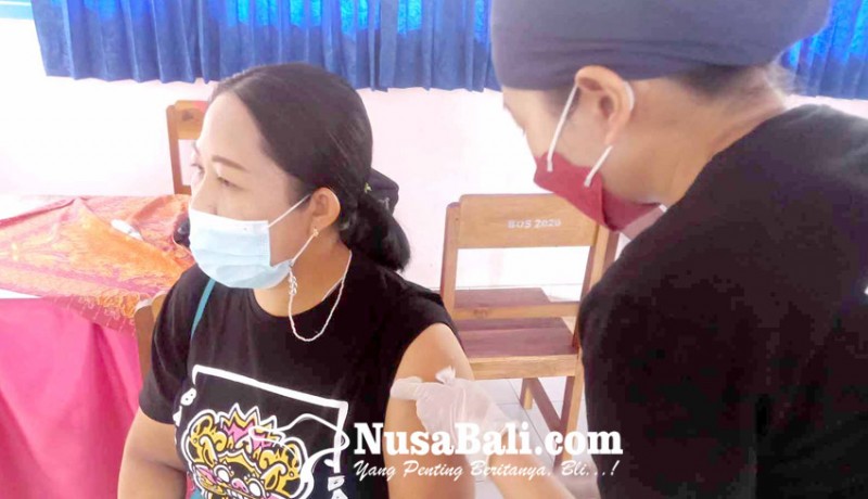 www.nusabali.com-dinas-kesehatan-gelar-vaksinasi-massal-di-tiga-kelurahan