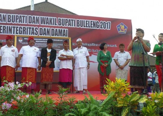 Nusabali.com - deklarasi-kampanye-bersama-kali-kedua-komisioner-kpu-bali-jondra-keseleo-lidah