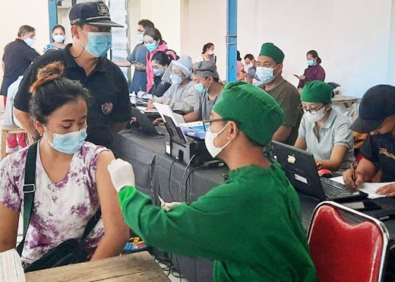 Nusabali.com - pedagang-pasar-kebanyakan-vaksin-di-banjar