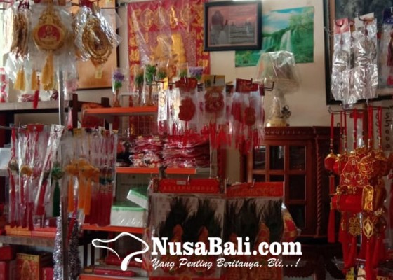 Nusabali.com - jelang-waisak-toko-peralatan-sembahyang-di-denpasar-sepi
