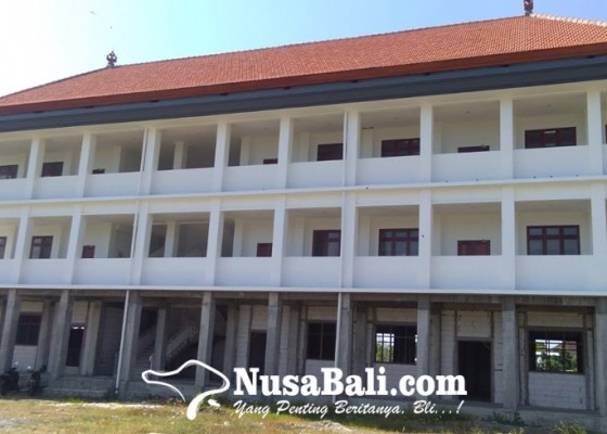 Nusabali.com - gedung-belum-jadi-proses-belajar-mengajar-di-sman-10-denpasar-numpang-di-sman-4-denpasar