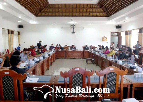 Nusabali.com - eksekutif-sepakati-penurunan-njop-dan-pengurangan-pajak-90-persen