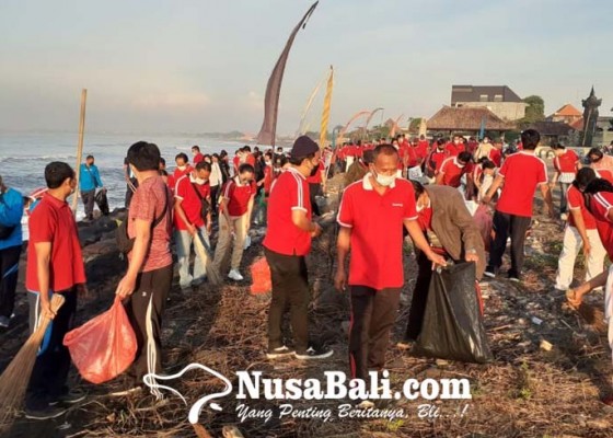 Nusabali.com - bersihkan-pantai-dan-tanam-1000-pohon