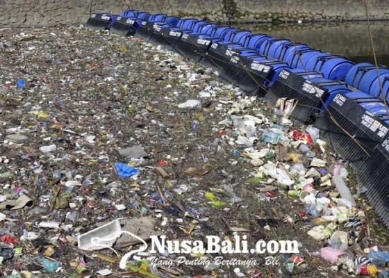 Nusabali.com - trash-walker-taman-pancing-jaring-berbagai-macam-sampah