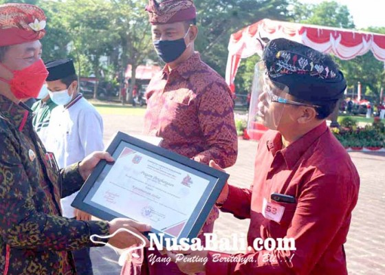 Nusabali.com - kecamatan-selat-borong-juara-capaian-vaksinasi