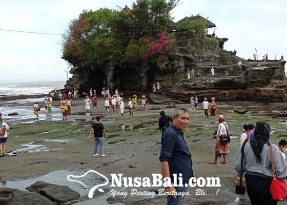 Nusabali.com - kunjungan-wisatawan-ke-tanah-lot-mulai-ramai