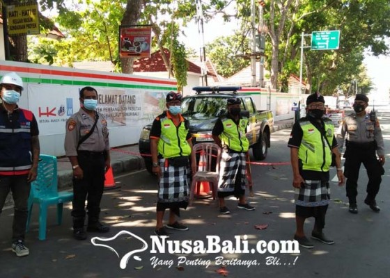 Nusabali.com - ppkm-darurat-pantai-matahari-terbit-sanur-dijaga-ketat-pecalang-dan-polisi