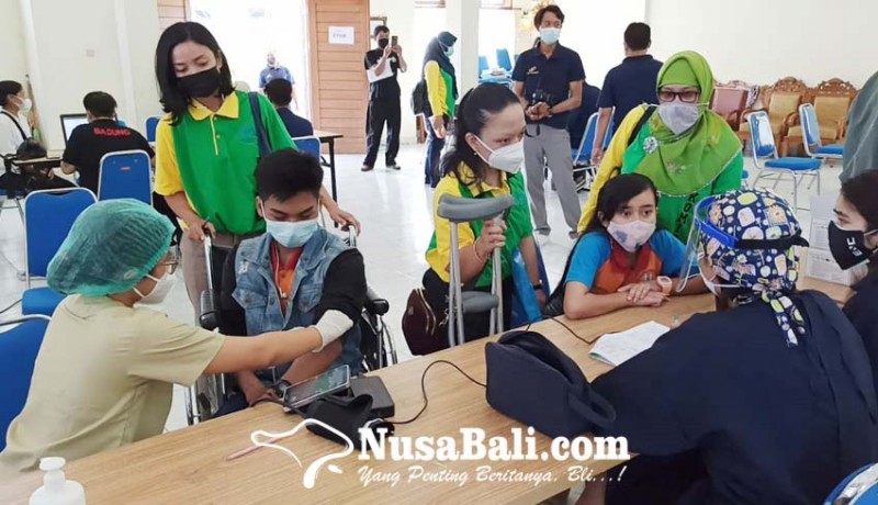 www.nusabali.com-236-siswa-penyandang-disabilitas-divaksin