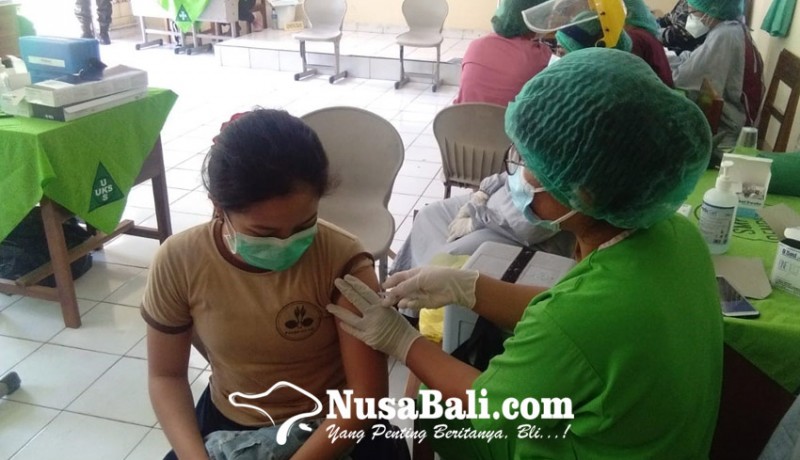 www.nusabali.com-smp-negeri-1-denpasar-tuntaskan-vaksinasi-seluruh-siswa