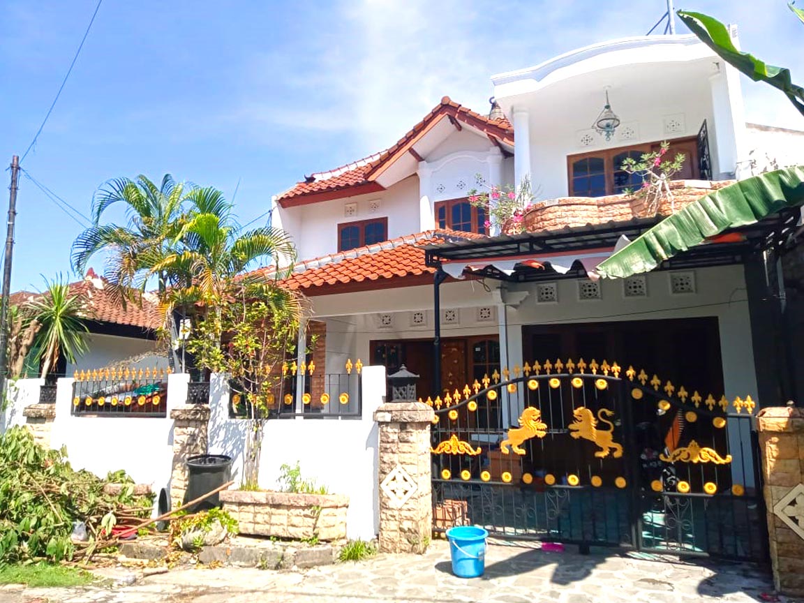 Dijual Rumah Lokasi Strategis Taman Grya Jimbaran 2 Lantai BUC - Senggol Bali
